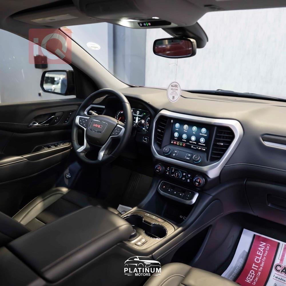 https://cdn.iqcars.io63071a29-b02a-40ff-84dd-a2071de1e635_7.jpg